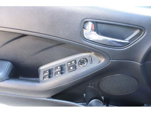 Used 2017 Kia Forte S w/ S Technology Package image 19