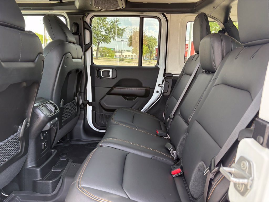 New 2026 Jeep Wrangler Unlimited Sahara AWD/4WD image 14