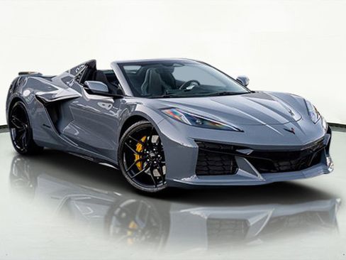 Used 2025 Chevrolet Corvette Z06 image 4