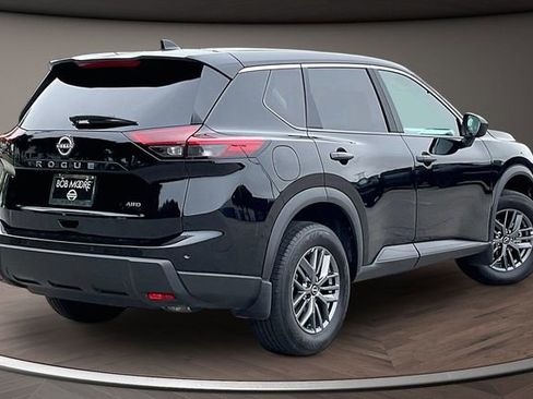 Certified 2026 Nissan Rogue S AWD/4WD image 2