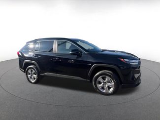 Used 2025 Toyota RAV4 XLE video 2