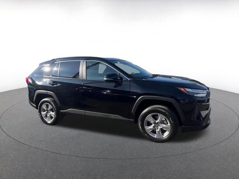 Used 2025 Toyota RAV4 XLE image 2