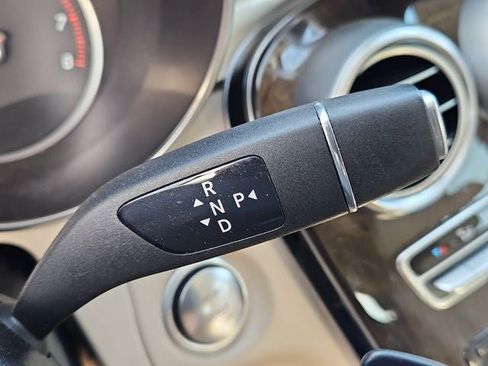 Used 2019 Mercedes-Benz GLC 300 w/ Premium Package image 21