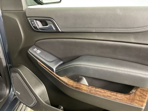 Used 2019 Chevrolet Tahoe LT w/ Luxury Package image 26