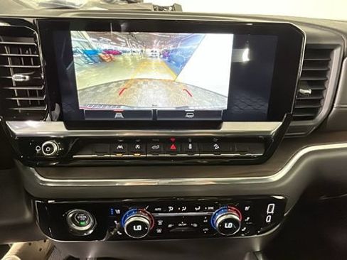 Used 2023 GMC Sierra 1500 SLT w/ SLT Convenience Package AWD/4WD image 24