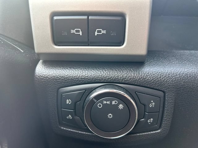 Used 2019 Ford F150 Lariat w/ Equipment Group 502A Luxury AWD/4WD image 24