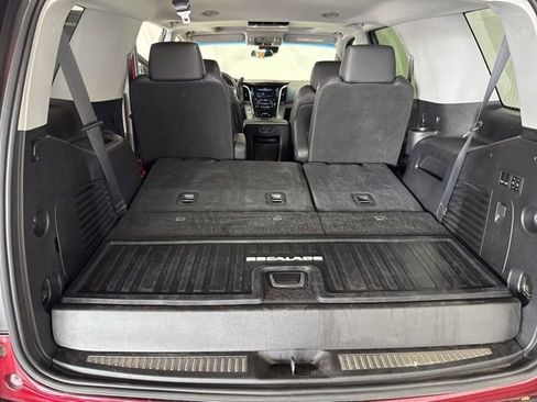 Used 2018 Cadillac Escalade Luxury image 28