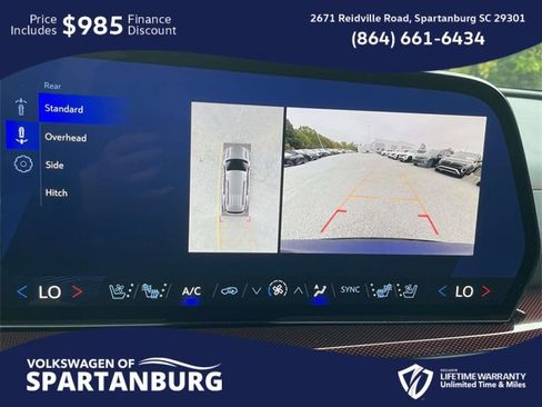 Used 2024 Chevrolet Traverse RS image 27