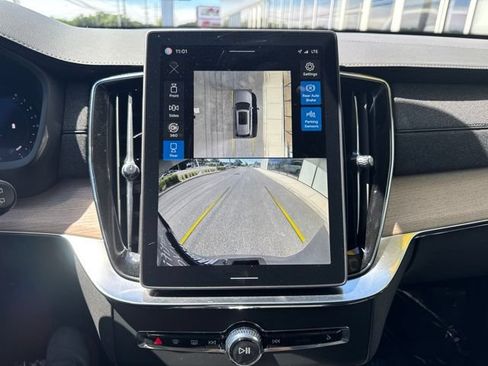 Certified 2025 Volvo XC90 B6 Plus AWD/4WD image 26