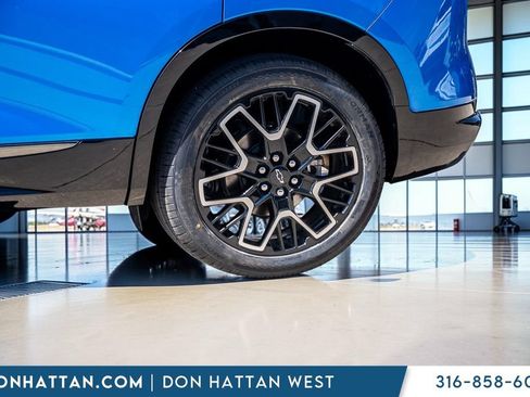 Used 2024 Chevrolet Blazer RS w/ Driver Confidence II Package FWD image 40