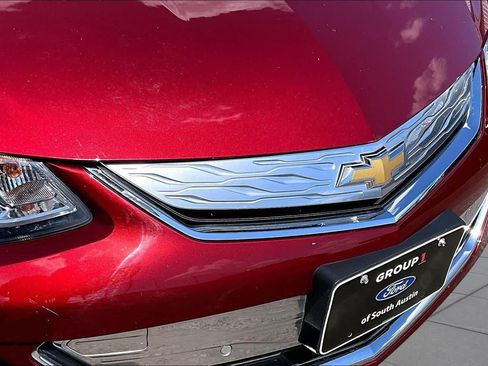 Used 2017 Chevrolet Volt Premier w/ Driver Confidence II Package FWD image 30