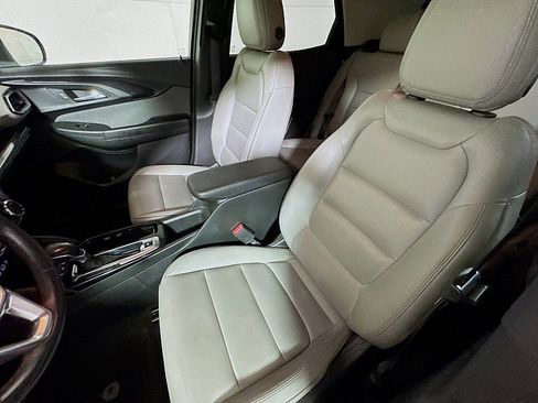Used 2021 Chevrolet TrailBlazer LT w/ Premium Seating Package image 11