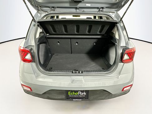 Used 2023 Hyundai Venue SEL image 30