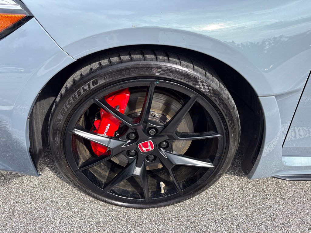 Used 2025 Honda Civic Type R image 9