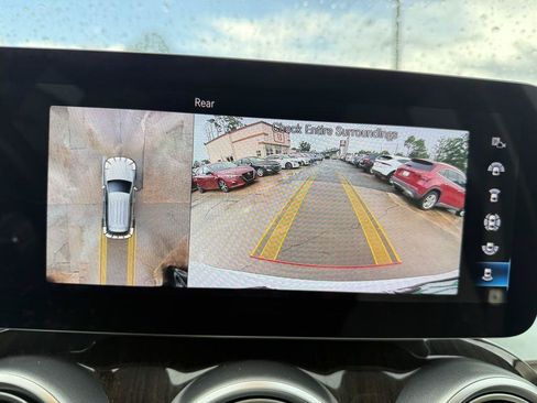 Used 2022 Mercedes-Benz GLC 300 w/ Premium Package Lite image 18