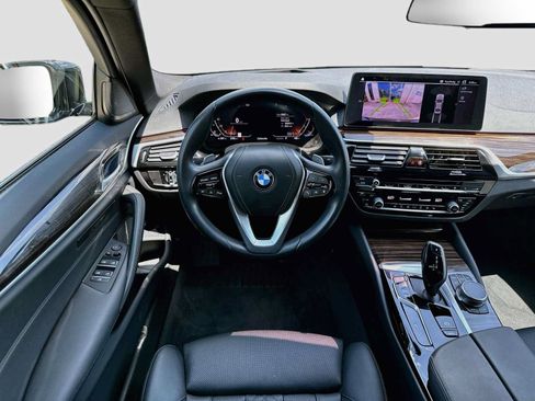 Used 2023 BMW 530i w/ Premium Package RWD image 24