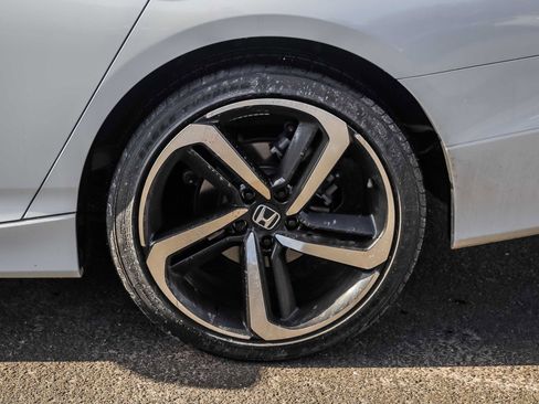 Used 2022 Honda Accord Sport image 11