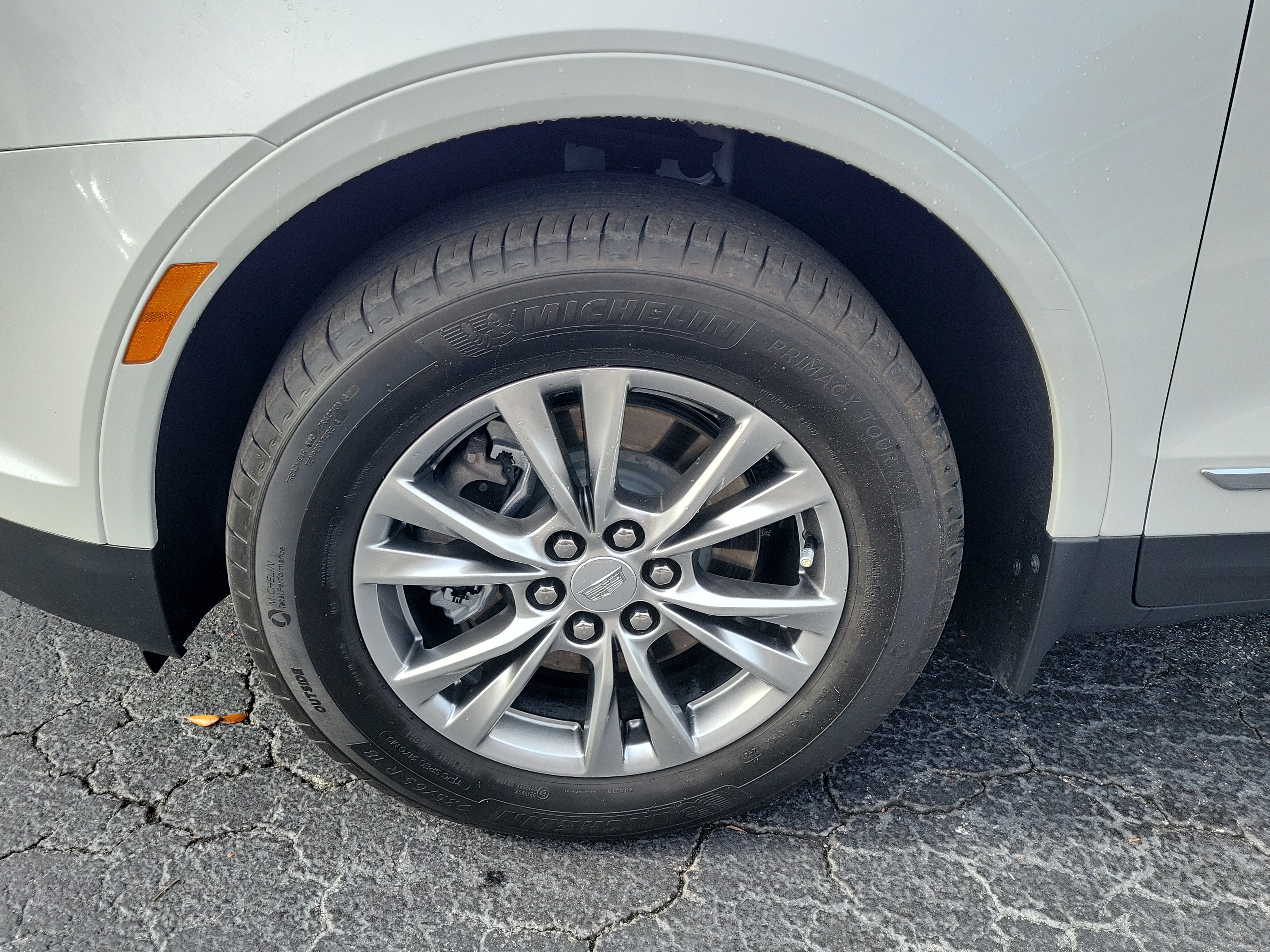 Used 2022 Cadillac XT5 Premium Luxury FWD image 4