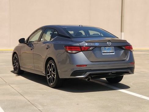 Used 2025 Nissan Sentra SR FWD image 5