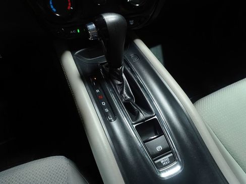 Used 2020 Honda HR-V LX image 19