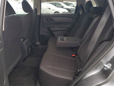 Used 2024 Nissan Rogue S image 21