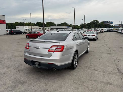 Used 2013 Ford Taurus Limited FWD image 3