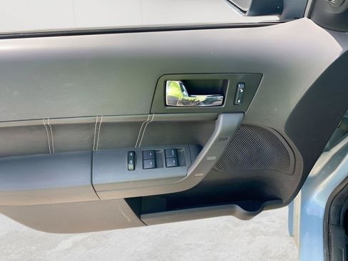 Used 2009 Ford Focus SEL FWD image 21