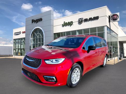 New 2026 Chrysler Pacifica Select image 4