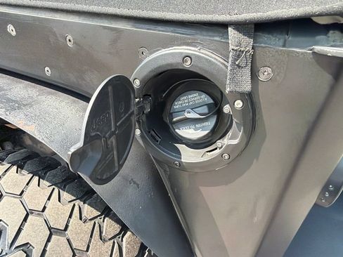 Used 2018 Jeep Wrangler Unlimited Rubicon AWD/4WD image 48
