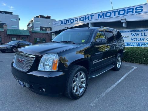 Used 2013 GMC Yukon Denali AWD/4WD image 1