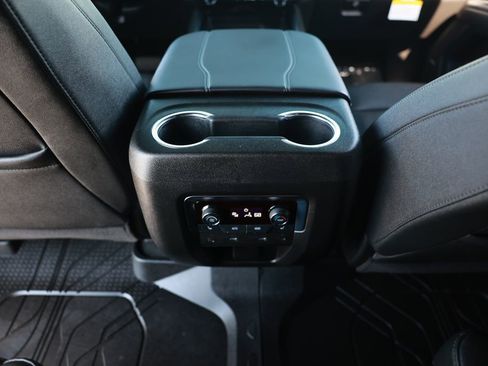 Used 2026 Chevrolet Tahoe Z71 w/ Z71 Off-Road Package image 30