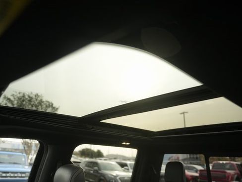 Used 2022 Ford F450 Platinum image 11