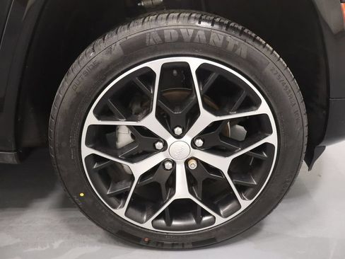 Certified 2022 Jeep Grand Cherokee Summit AWD/4WD image 34