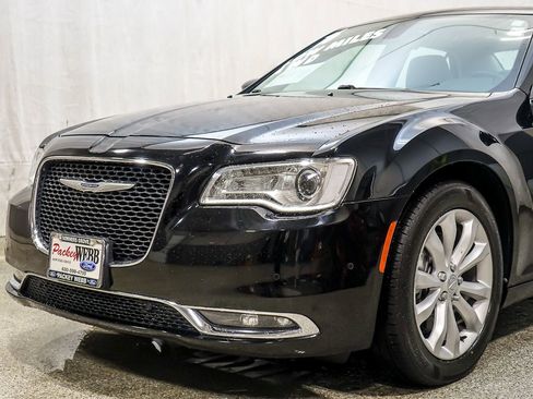 Used 2016 Chrysler 300 Limited w/ 300 Premium Group image 4
