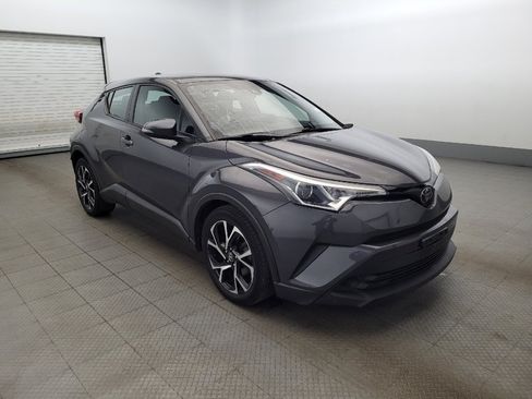Used 2019 Toyota C-HR XLE image 13