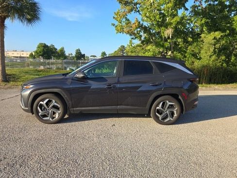 Used 2022 Hyundai Tucson SEL w/ Convenience + Premium Package FWD image 2