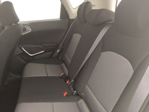 Used 2022 Kia Soul LX FWD image 18