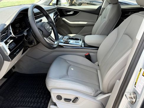 Certified 2023 Audi Q7 2.0T Premium AWD/4WD image 3