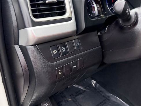 Used 2019 Toyota Highlander Limited AWD/4WD image 31