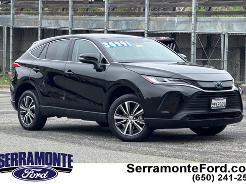 Used 2024 Toyota Venza LE AWD/4WD image 1