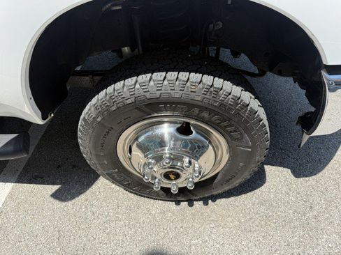 Used 2015 Ford F350 XL w/ Power Equipment Group AWD/4WD image 14