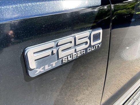 Used 2004 Ford F250 XL image 34