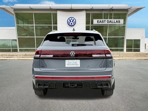 New 2026 Volkswagen Atlas Cross Sport SEL R-Line AWD/4WD image 4
