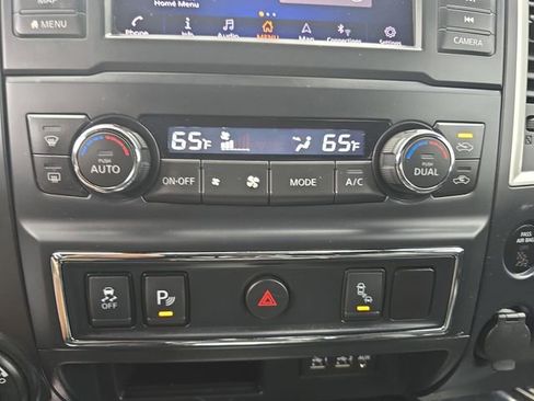 Used 2019 Nissan Titan SL w/ Midnight Edition image 37