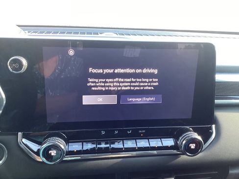 New 2025 GMC Canyon Elevation w/ Convenience Package image 17