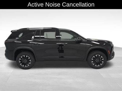 New 2026 Chevrolet Traverse Z71 w/ Enhanced Driving Package image 7