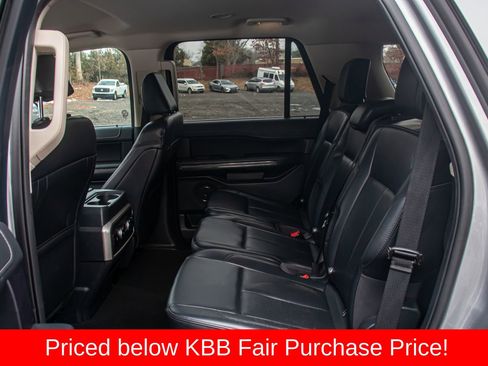 Used 2024 Ford Expedition XLT RWD image 14