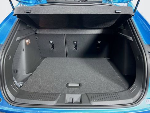 New 2026 Chevrolet Trax RS FWD image 25