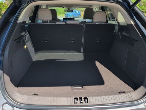 Used 2023 Lincoln Nautilus AWD image 12