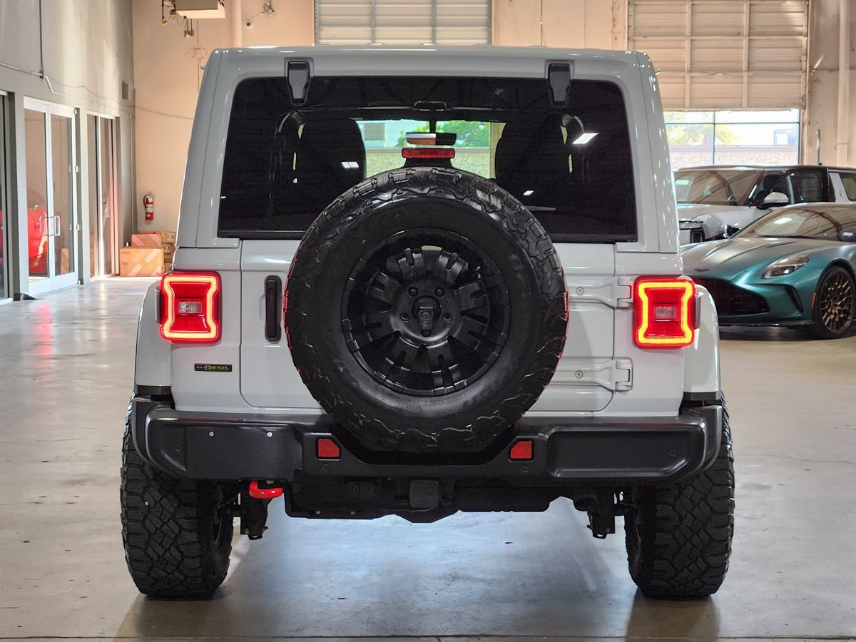 Used 2022 Jeep Wrangler Unlimited Rubicon w/ Cold Weather Group AWD/4WD image 10